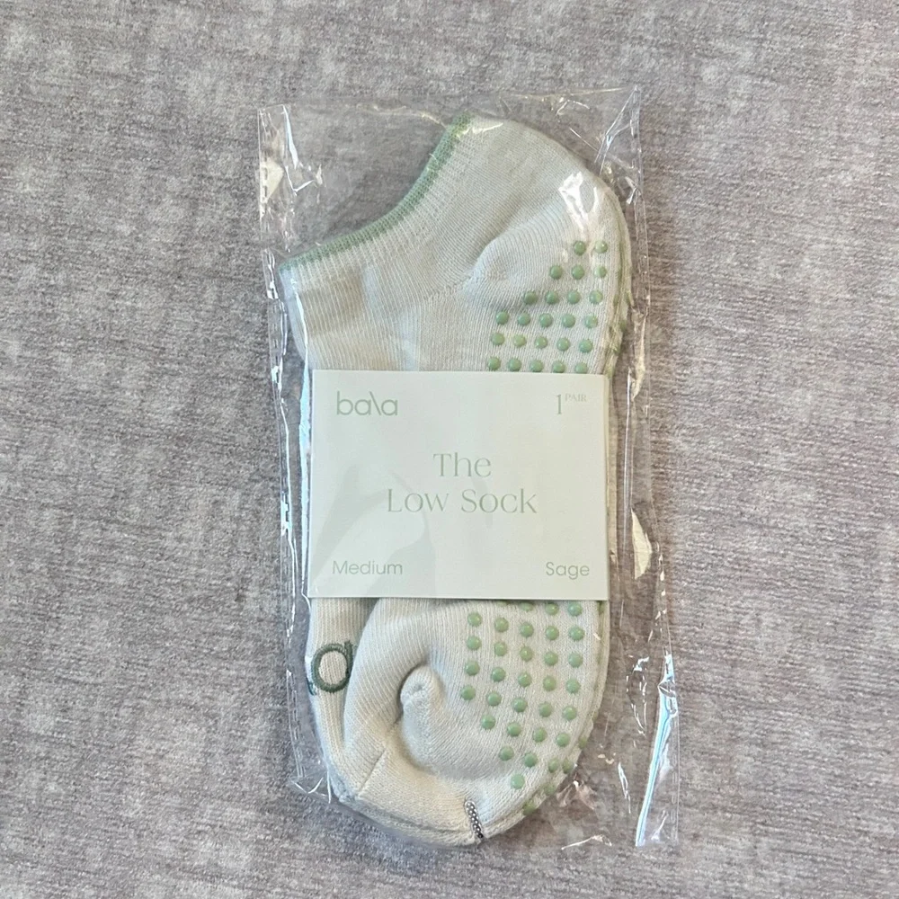 NWT Bala The Low Sock in Color Sage / Size Medium - Pilates, Barre, Yoga